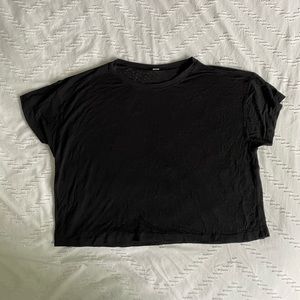 Lululemon black mesh crop tee
